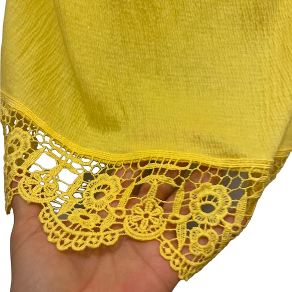 No Boundaries Juniors Yellow Top with Lace Size L - Picture 5 of 7